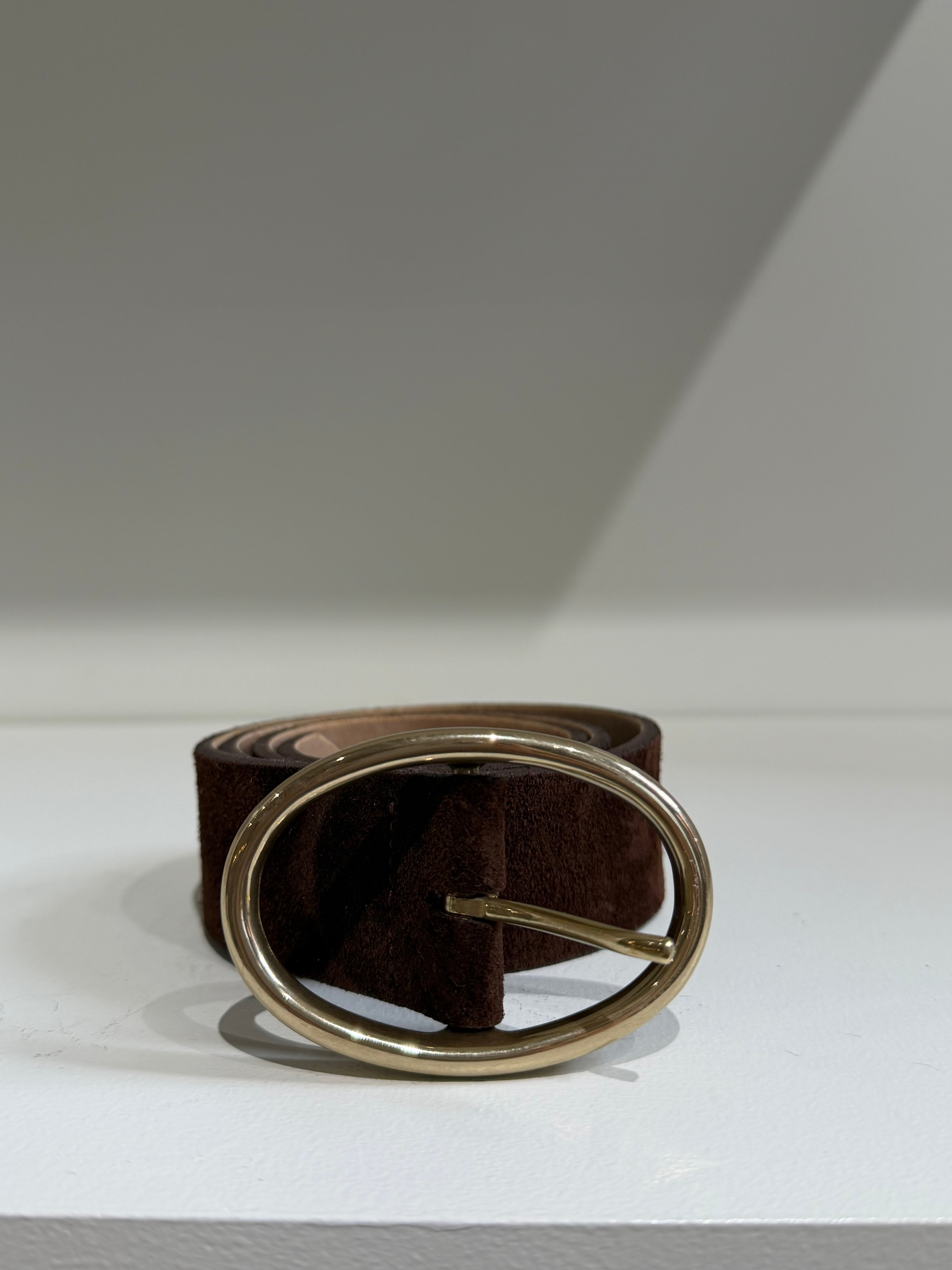 Streets Ahead, Gold Oval Belt