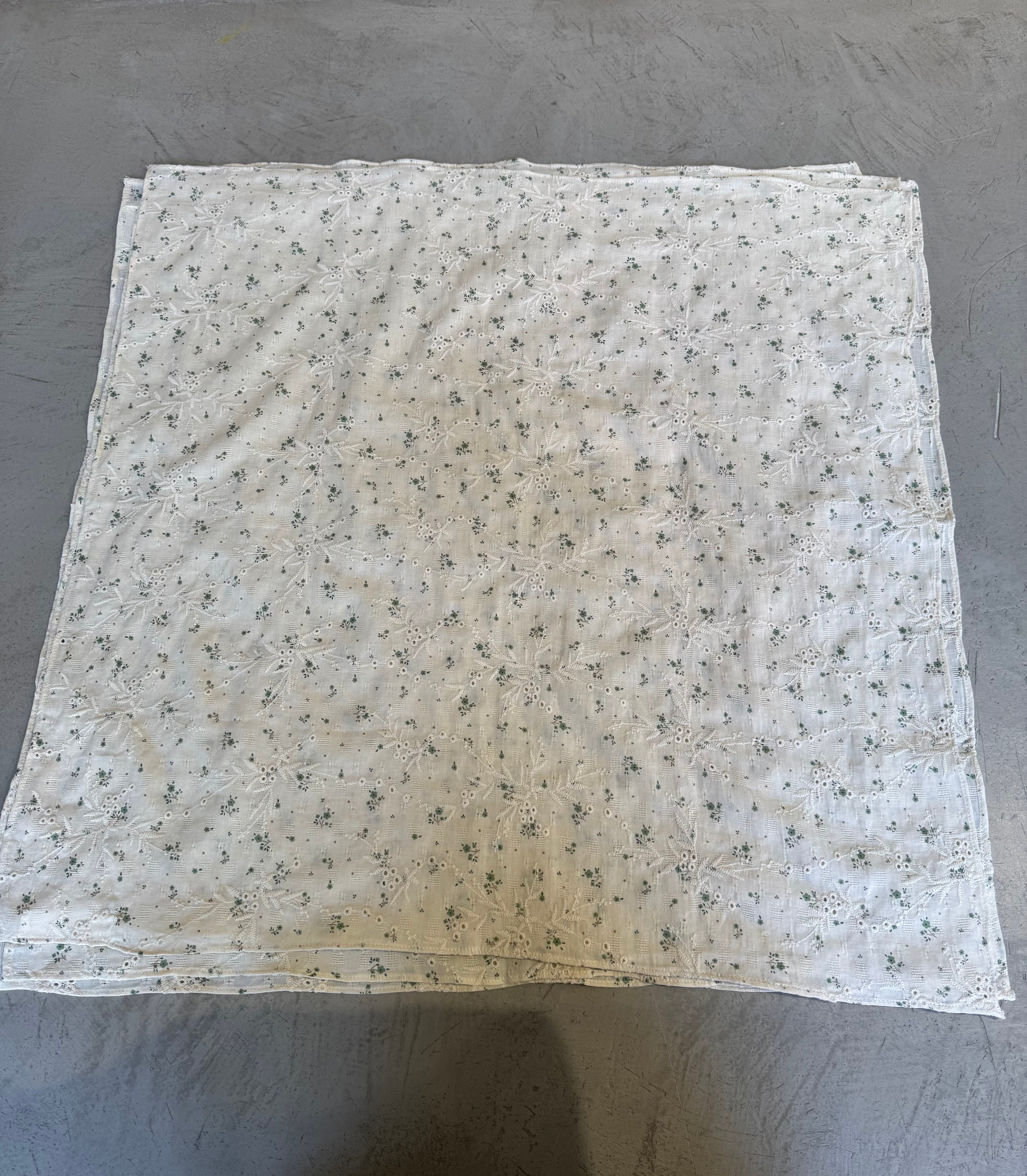 le field, The Nicole Bandana