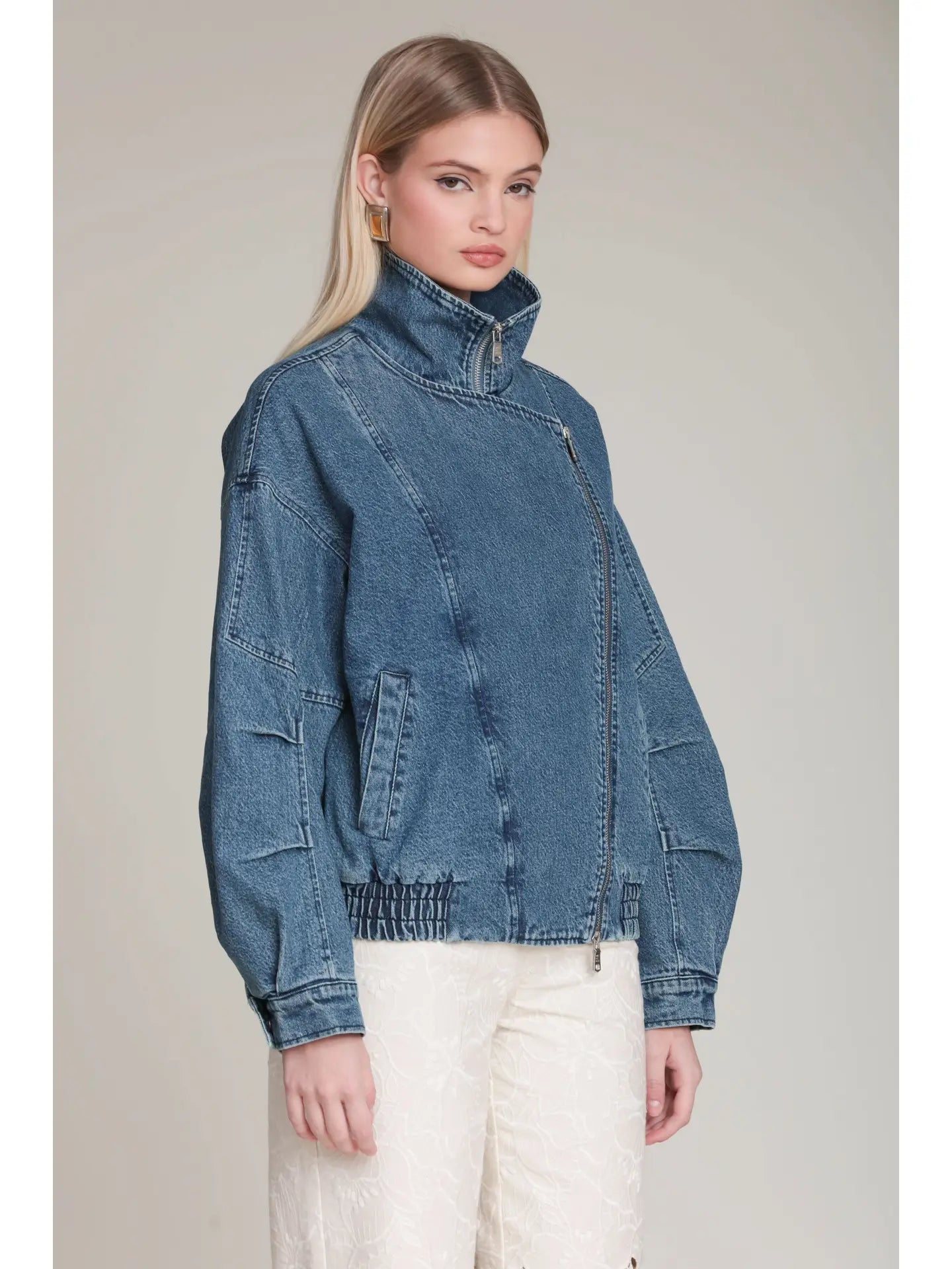 le field, The Tate Bomber