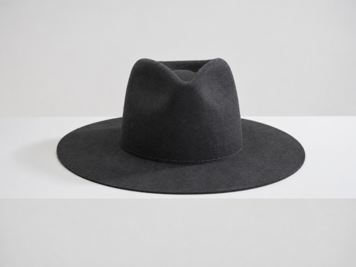 The Stella Classic, Smoke