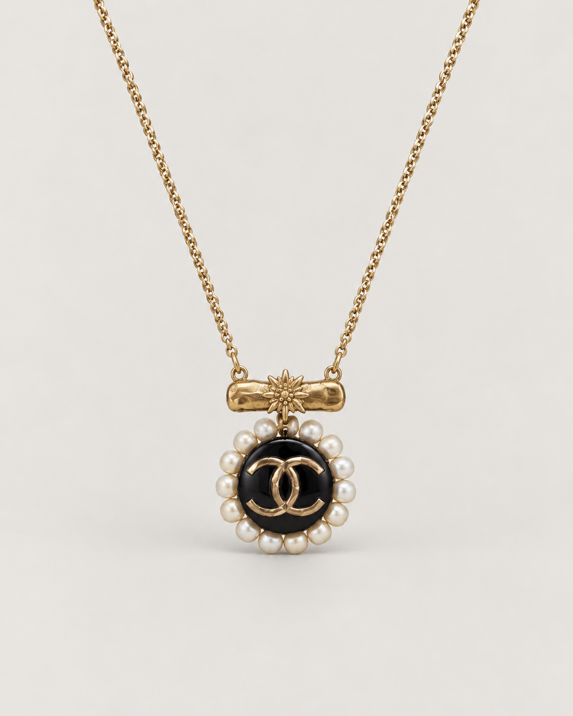 Édelweiss Necklace