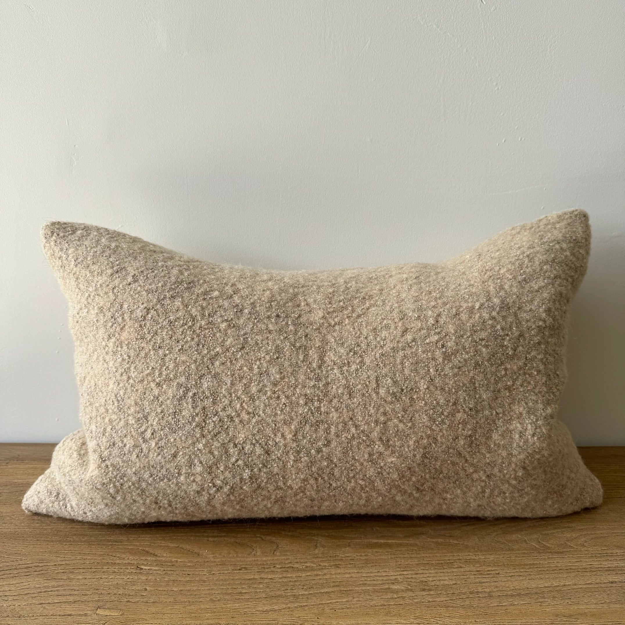 SR, Lumbar Wool Pillow