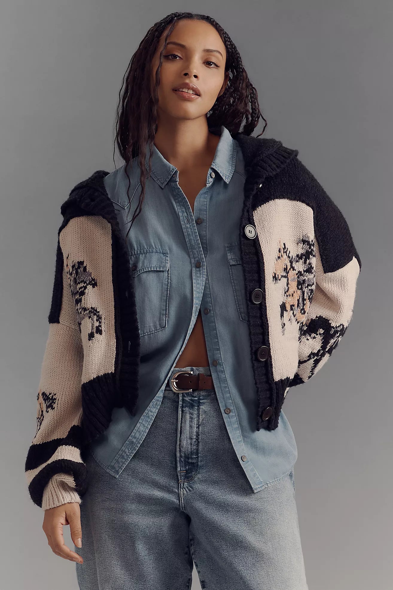 Veveret, Horse Cardigan